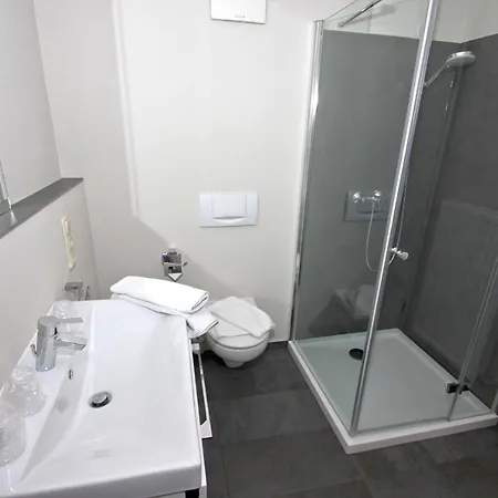 Haus Strandeck Ferienwohnung 14 Mit Sauna- Und Schwimmbadnutzung Im Ahoi Sellin * Goehren (Ruegen)